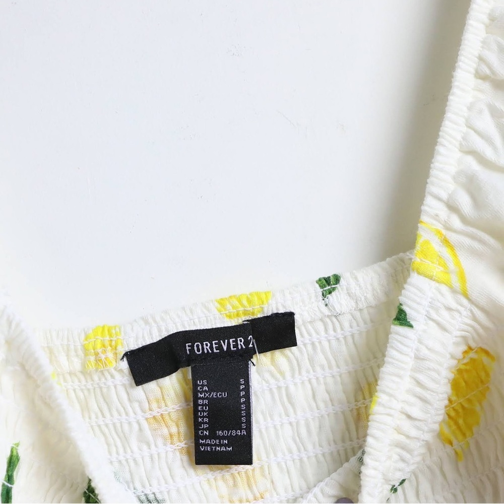 NWT Forever 21 Smocked Lemon Print cropped top cottagecore 100% cotton S novelty - Picture 6 of 9